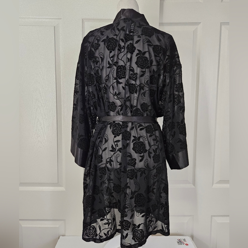 Torrid NWT Flocked Velvet Robe - Picture 6 of 7